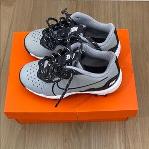NEW Nike Kids’ Baseball Cleats Grey/Black